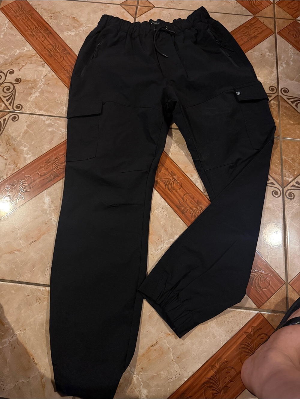 Black Men's Cargo Jogger Pants - Comfortable Everyday Wear